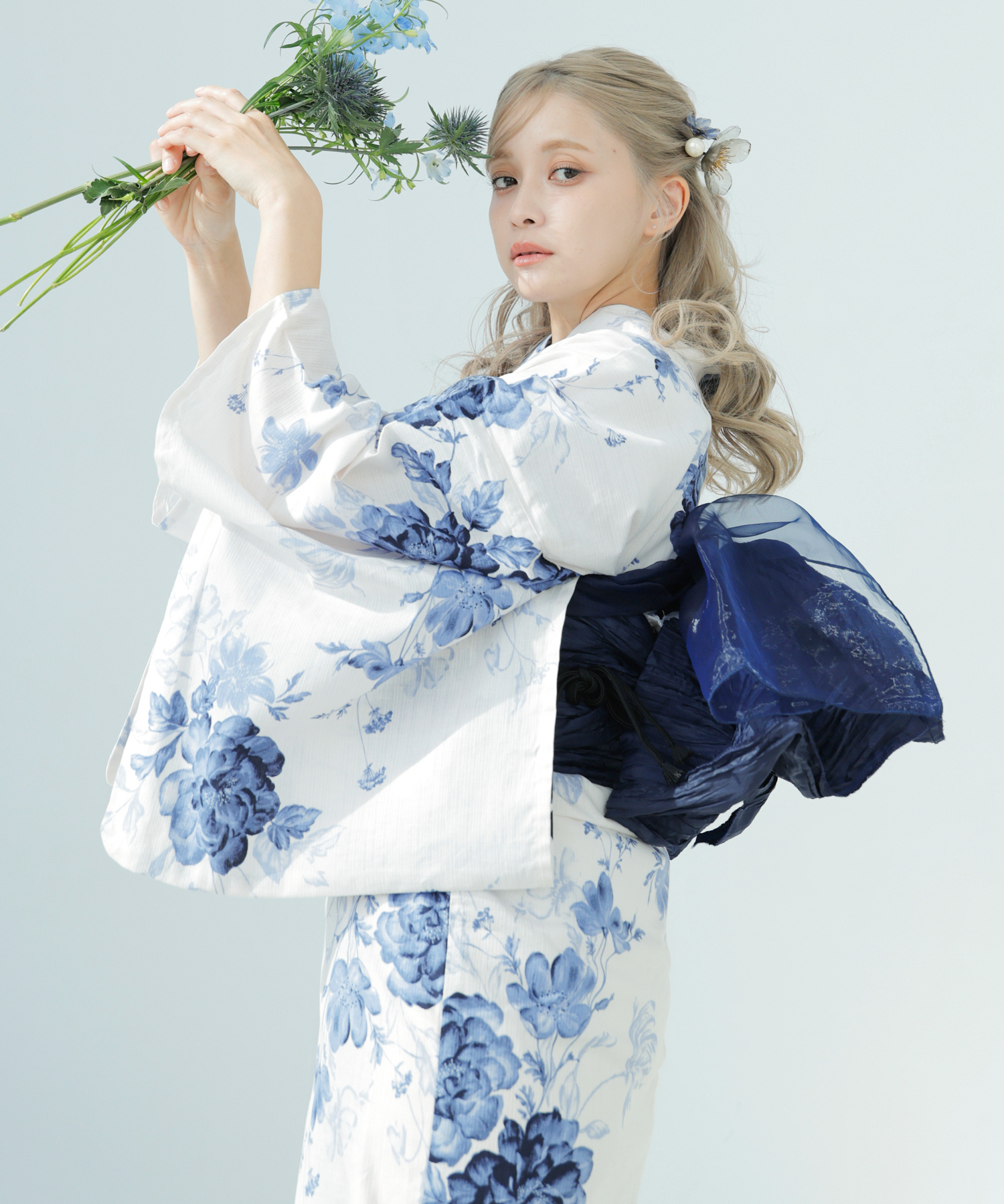 水彩の勿忘草色